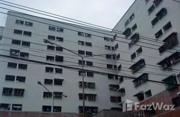 Sri-Thai Condominium in Bang Mot, 曼谷