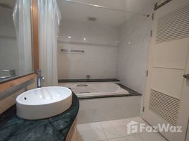 2 спален Кондо в аренду в The Bangkok Sukhumvit 61, Khlong Tan Nuea