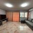 1 спален Кондо в аренду в Saranjai Mansion, Khlong Toei