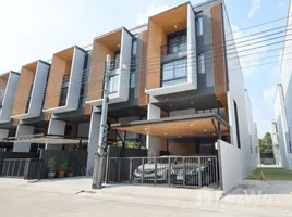 3 Bedroom Townhouse for rent at Shizen Pattanakarn 32, Suan Luang, Suan Luang, Bangkok, Thailand