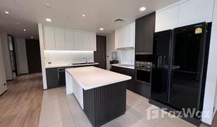 3 Bedrooms Condo for sale in Khlong Tan, Bangkok Raveevan Space