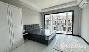 2 Bedrooms Townhouse for sale in Bo Phut, Surat Thani 
