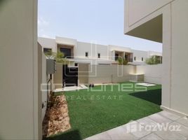 3 спален Таунхаус на продажу в Noor Townhouses, Town Square