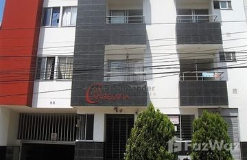 CALLE 37 N 6-17 APTO 304 EDIFICIO LA CANDELARIA in , 산탄데르