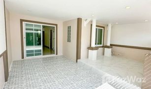 2 Bedrooms Townhouse for sale in Phimonrat, Nonthaburi Bua Thong 4 Village