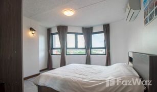 2 Bedrooms Condo for sale in Chang Phueak, Chiang Mai Nakornping Condominium