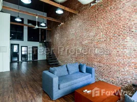Superbly renovated Colonial apartment / office for sale Riverside $200,000 で売却中 2 ベッドルーム アパート, Chey Chummeah