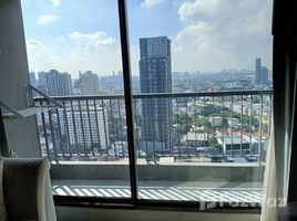 2 спален Кондо в аренду в Rhythm Sukhumvit 44/1, Phra Khanong