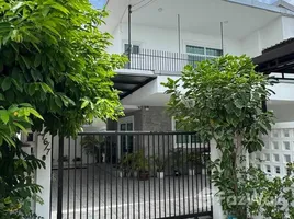 3 Habitación Casa en alquiler en Sammakon, Saphan Sung, Saphan Sung, Bangkok