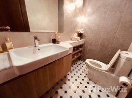 90 кв.м. Office for rent in Таиланд, Khlong Tan Nuea, Щаттхана, Бангкок, Таиланд