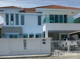 4 Bedroom House for rent at Warabodin Wongwaen-Lamlukka, Bueng Kham Phroi, Lam Luk Ka