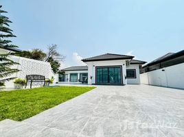 4 Habitación Villa en venta en Rattanakorn Village 18, Na Kluea, Pattaya