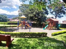 4 Habitaciones Apartamento en venta en , San José Hose for sale Gated community Bosques de Lindora Santa Ana