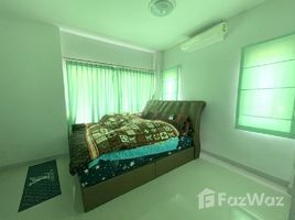 3 Bedroom Townhouse for sale at Phanason Villa Klong 4, Lat Sawai, Lam Luk Ka, Pathum Thani
