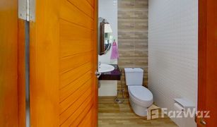 4 Bedrooms House for sale in Chomphu, Chiang Mai 