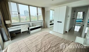 2 Bedrooms Condo for sale in Surasak, Pattaya Rama Harbour View