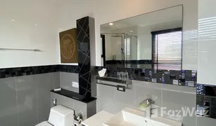 1 Schlafzimmer Wohnung zu verkaufen in Chalong, Phuket Chalong Miracle Lakeview