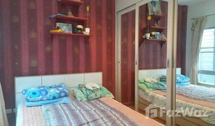 3 Schlafzimmern Reihenhaus zu verkaufen in Chorakhe Bua, Bangkok Baan Klang Muang Swiss Town