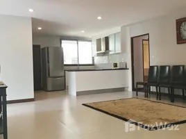 3 Bedroom Condo for rent at Vanida Apartment Ekkamai, Khlong Tan Nuea