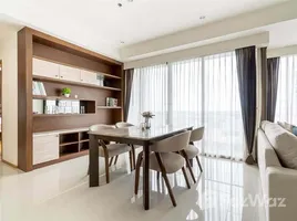 2 Bedroom Apartment for sale at The Emporio Place, Khlong Tan, Khlong Toei