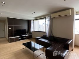 2 Bedroom Condo for rent at Nantiruj Tower, Khlong Toei