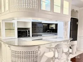 อพาร์ทเม้นท์ 2 ห้องนอน ให้เช่า ในโครงการ ลาส โคลินาส, คลองเตยเหนือ