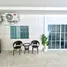2 Habitación Adosado en venta en Baan Charoen Suk 1, Don Hua Lo