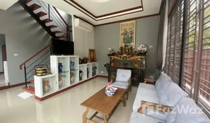 3 Schlafzimmern Villa zu verkaufen in Ratsada, Phuket 