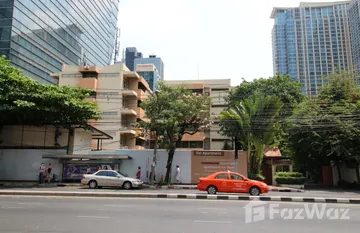 Siri Wireless Apartment in Lumphini, Bangkok