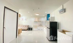 2 Bedrooms Condo for sale in Makkasan, Bangkok Witthayu Complex