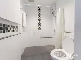 64 спален Квартира for sale in Хуаи Кхщанг, Бангкок, Huai Khwang, Хуаи Кхщанг