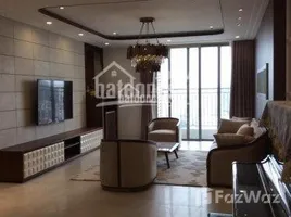 2 Bedroom Apartment for rent at VINHOMES NGUYEN CHI THANH, Lang Thuong, Dong Da