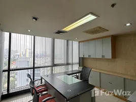 215 Sqft Office for rent at Green Tower, Khlong Tan