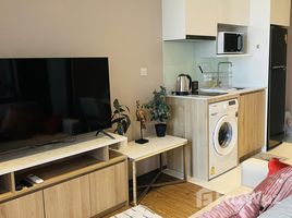 1 chambre Condominium à louer à , Na Kluea