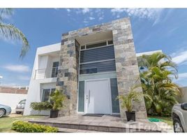 4 Habitaciones Casa en venta en Manta, Manabi Builder's custom pool home with stunning views!!, Manta, Manabí