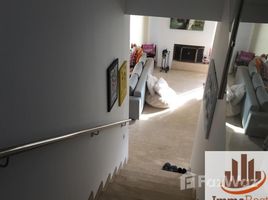 3 غرف النوم فيلا للبيع في بوسكّورة, الدار البيضاء الكبرى Villa ensoleillée moderne et entièrement rénovée à vendre dans résidence sécurisée