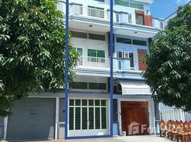 5 chambres Maison de ville a vendre à Chrouy Changvar, Phnom Penh Townhouse for Sale near Riverside Chroy Changvar