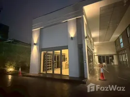 พื้นที่ค้าปลีก ให้เช่า ในทำเล ยานนาวา, กรุงเทพมหานคร, ยานนาวา