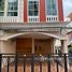 4 спален Дом в аренду в Baan Klang Krung Sathorn-Narathiwas, Chong Nonsi