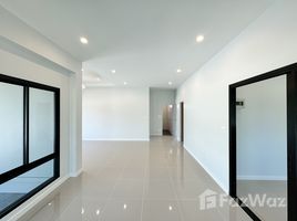 3 спален Дом for sale in Таиланд, Luang Nuea, Дои Сакет, Чианг Маи, Таиланд