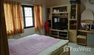 Дом, 4 спальни на продажу в Патонг, Пхукет Moo Baan Kasem Sap