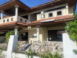 6 Habitación Villa en venta en Eakmongkol Chaiyapruek 2, Nong Prue