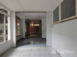 Студия Магазин for rent in The Emporium, Khlong Tan, Khlong Tan