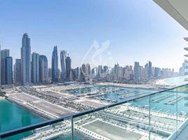 2 спален Квартира на продажу в Marina Vista, EMAAR Beachfront, Dubai Harbour