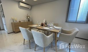 2 Bedrooms Condo for sale in Phra Khanong, Bangkok Define by Mayfair Sukhumvit 50