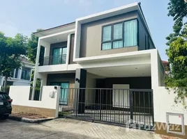 3 спален Дом на продажу в Villa Arcadia Srinakarin, Bang Kaeo