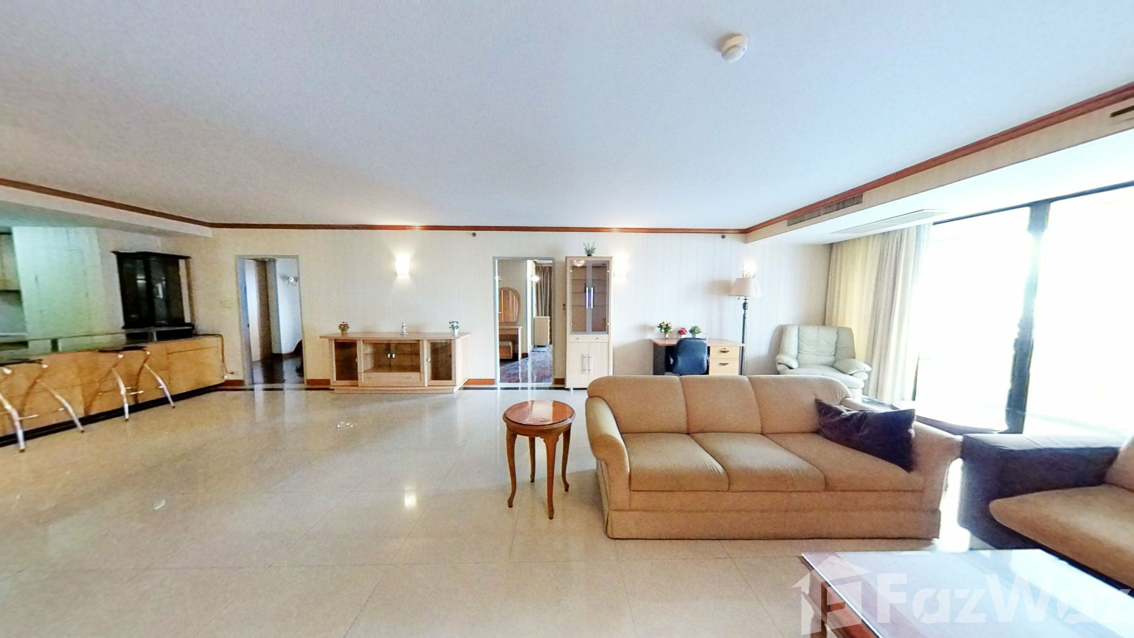 For rent 3 bed condo in Khlong Toei, Bangkok