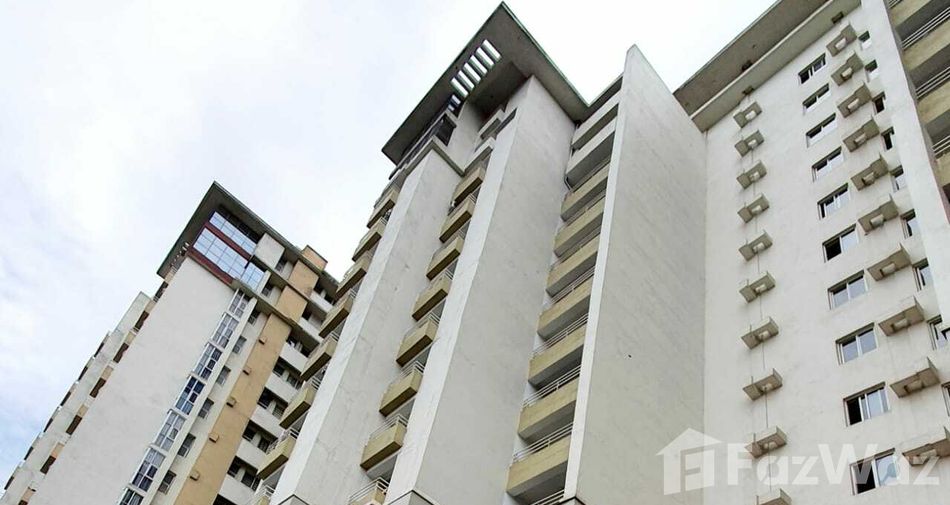 2 Bedroom Apartment for Sale at Downtown Apartment for ₨34,700,000