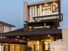3 Bedroom House for sale in Chiang Mai, San Phisuea, Mueang Chiang Mai, Chiang Mai