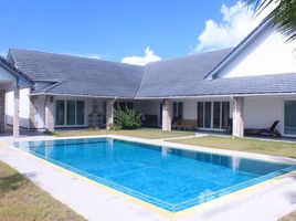 3 Bedrooms Villa for sale in Bang Lamung, Pattaya Premium Villa Takiantia